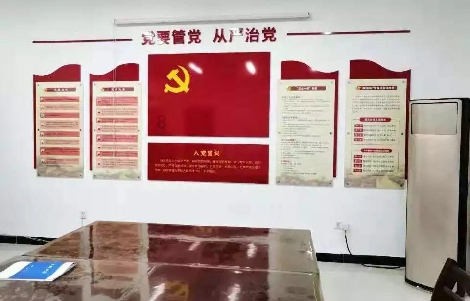 逃离宽敞的健身房