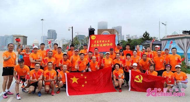 市红光小学为地震灾区献爱心